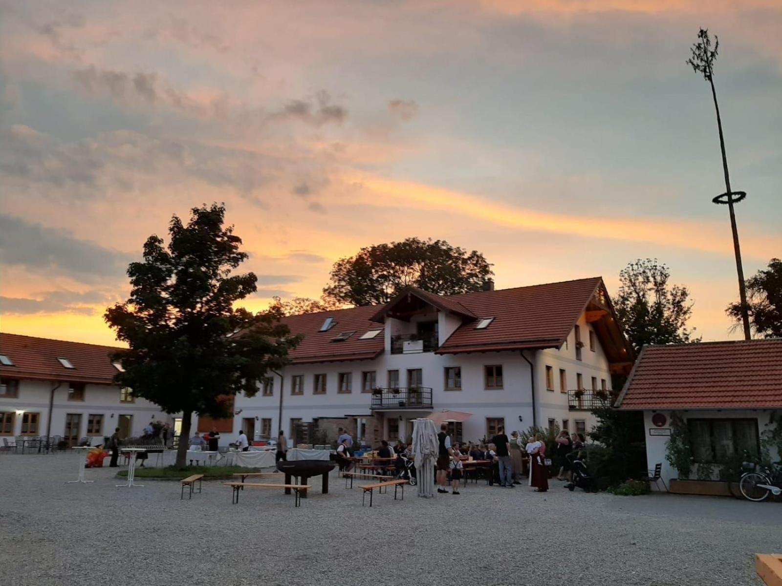 Отель Stangl-Hof Forstinning Экстерьер фото