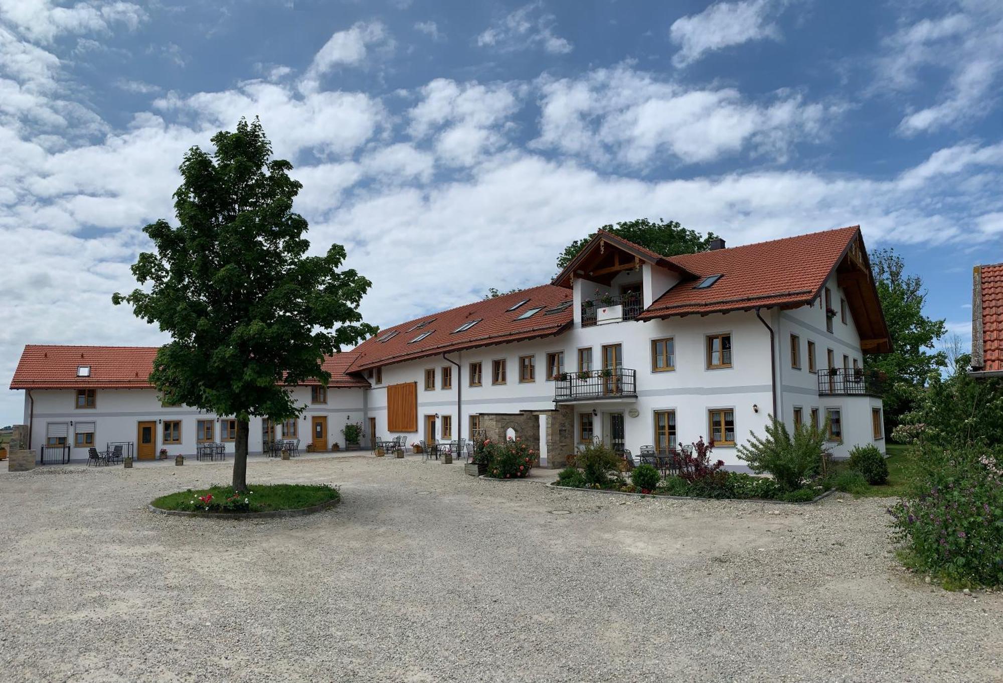 Отель Stangl-Hof Forstinning Экстерьер фото